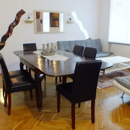 Apartment Royal Palace