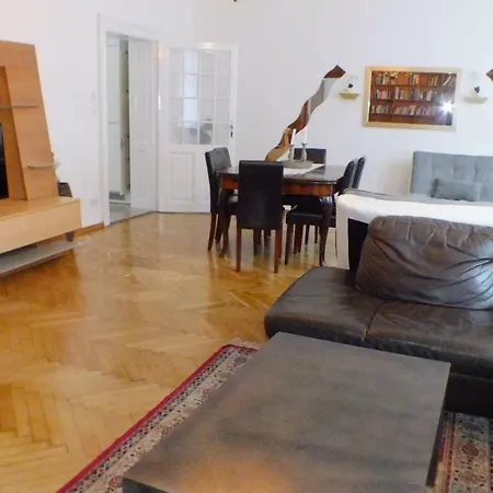 Apartment Royal Palace