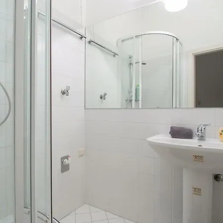 - Stadtpark Apartment
