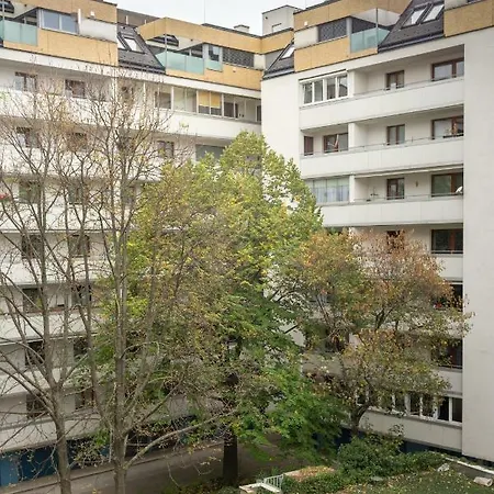 Appartamento Spacious With Balcony Vienna