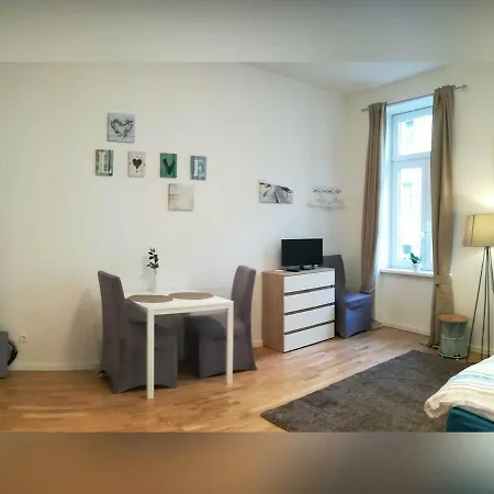 Lovely Volkertmarkt Apartment