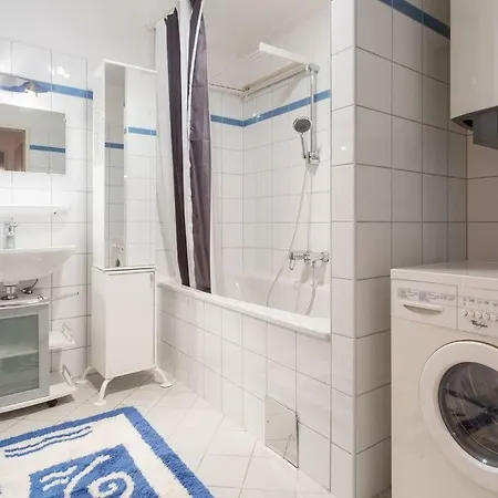 Relaxing Terrace In Lively Area Apartment Wien