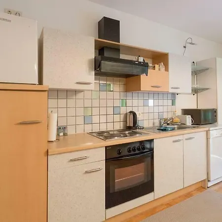 Apartment Relaxing Terrace In Lively Area *