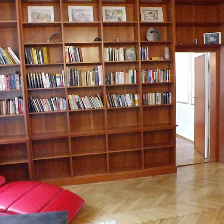 Apartment Royal Palace