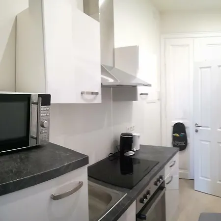 Lovely Volkertmarkt Apartment *