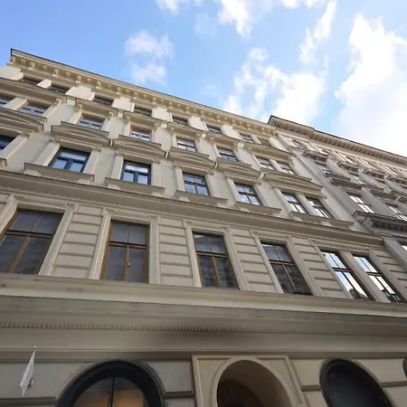 Schloessel 10 Vienna