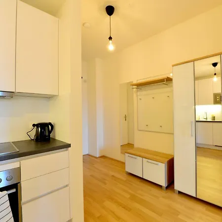 Self-check-in With View & Free Parking Apartment Vienna