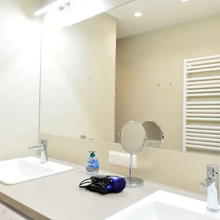 Self-check-in With View & Free Parking Apartment Vienna