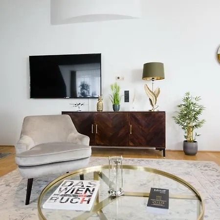 Apartment Opera - Mai's *