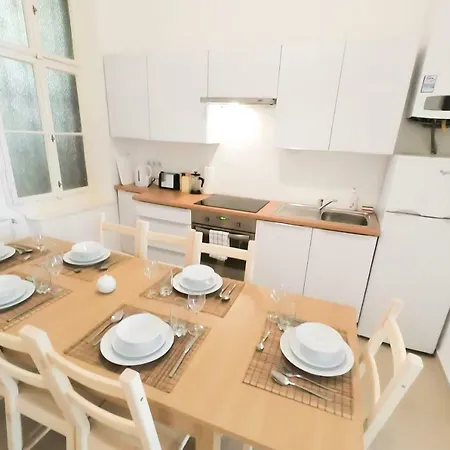 Apartment Living - Friedmanngasse