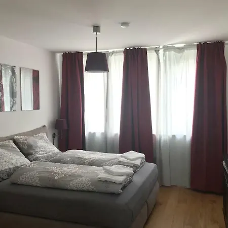 Apartment Red Flower With Pool - 5 Min To Vienna