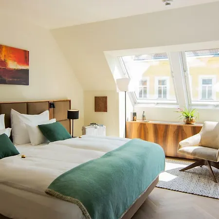 Est Schoenbrunn -