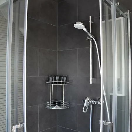 Apollo Hotel 2*
