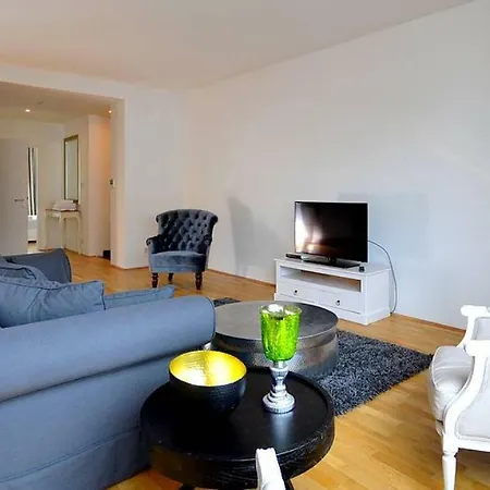 Residence, Naschmarkt - Karlsplatz