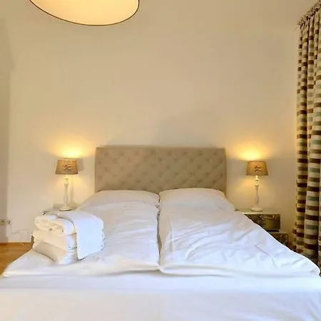 Residence, Naschmarkt - Karlsplatz Wiedeń