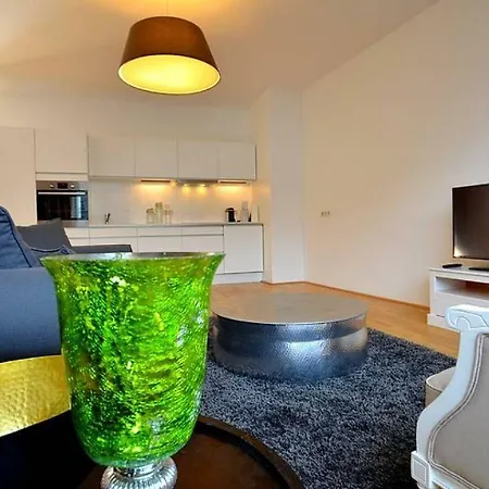 Residence, Naschmarkt - Karlsplatz