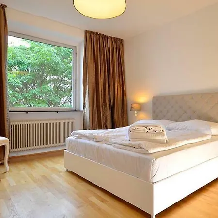 Residence, Naschmarkt - Karlsplatz *