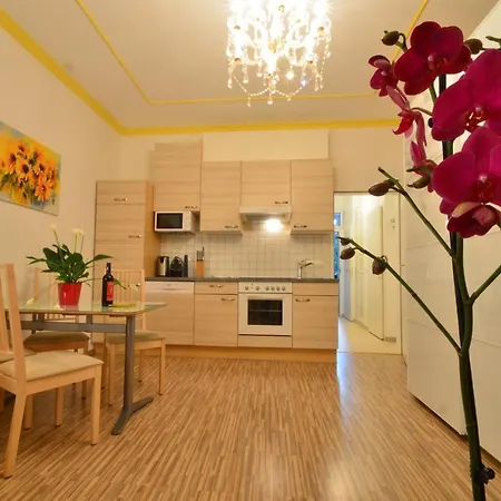 Apartmanhotel Ajo Messe - Contactless Check In Bécs