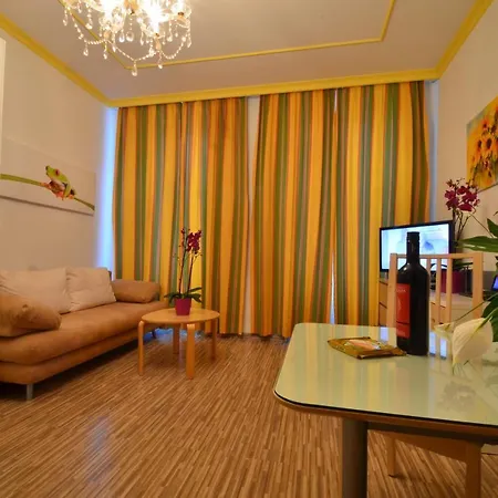 Ajo Messe - Contactless Check In Apartmanhotel