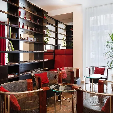 Boltzmann Hotell 4*