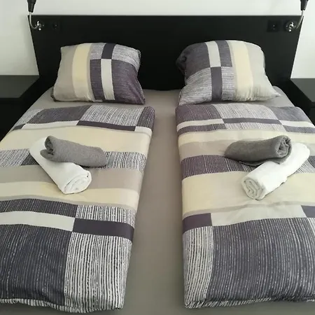 Apartment, Modern Und Neu Renoviert Apartment *