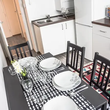 Grand Station Apartment *
