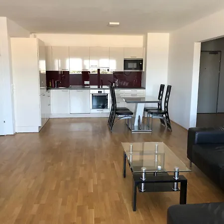 City Gate Apartment, U1 Metro Station, Apartment *