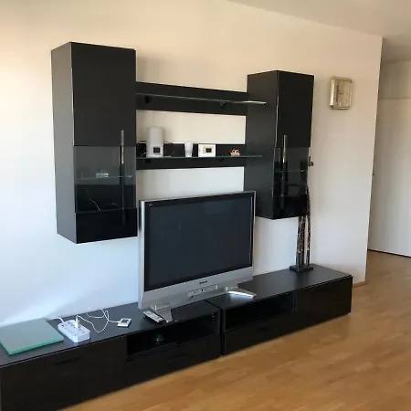 City Gate Apartment, U1 Metro Station, Vienna