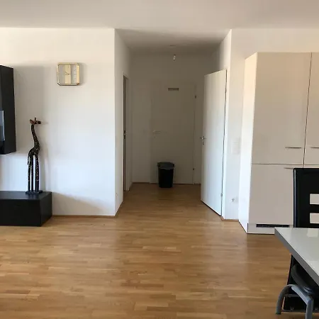 City Gate Apartment, U1 Metro Station,