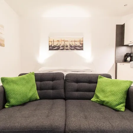 Apartment Checkvienna - Lerchenfelder Strasse *