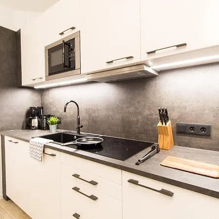 Checkvienna - Lerchenfelder Strasse Apartment