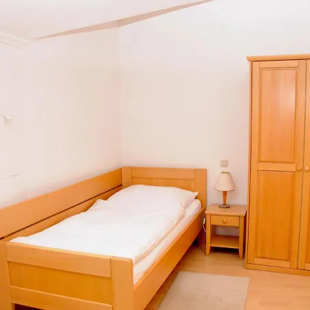 Bed & Breakfast Familie Schwarz Vienna