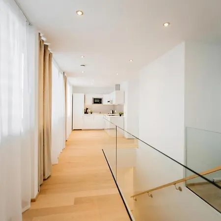 Apartment Galerie 18 *