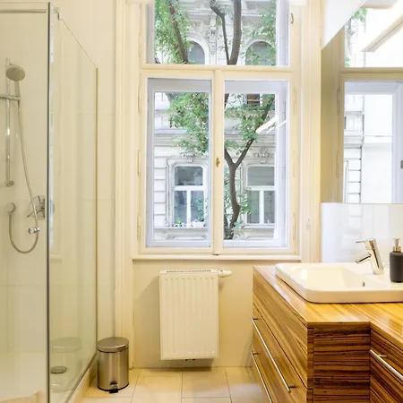 Apartment Fuchsthallergasse *