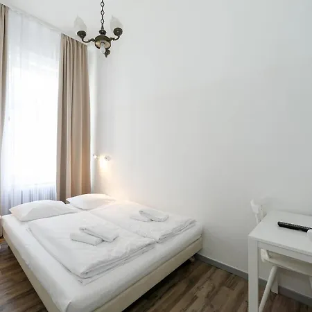 מלון Timeout Hotel, 5 Min To Center, Self Check In וינה