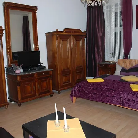 Heine Apartment *