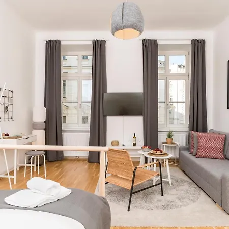 Sigmund Freud Lounge Apartment *