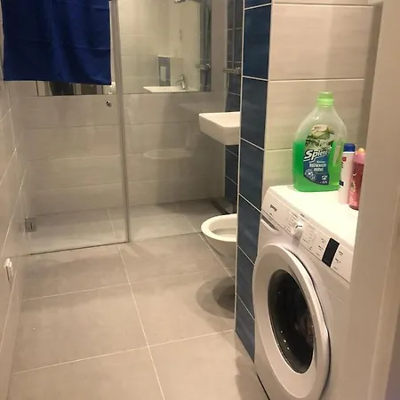 One Private In Luxury With Shared Kitchen And Shared Bathroom Apartment Vienna