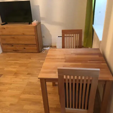 One Private In Luxury With Shared Kitchen And Shared Bathroom Apartment *