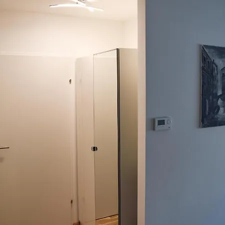 Cosy New 3min To Vic/uno-city And Danube Apartment *