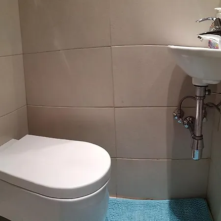 Apartmán Family-friendly Flat With Balcony