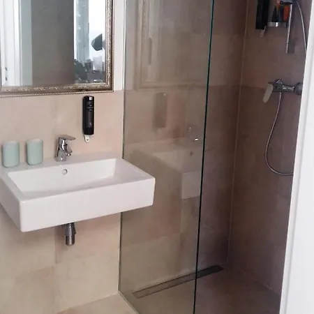 Altbautraum Springergasse - Toplocation Apartment Vienna