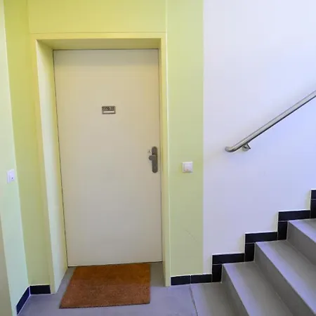 Nice 2 Bedrooms At The Subway 10 Min To Center *