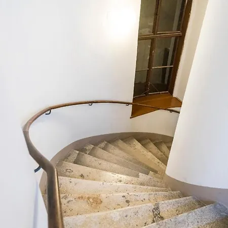 Sigmund Freud Lounge