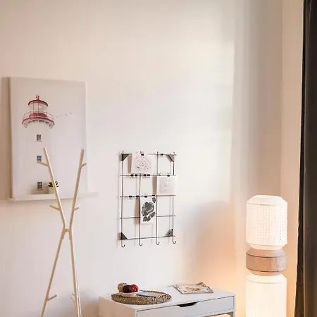 Sigmund Freud Lounge Apartment