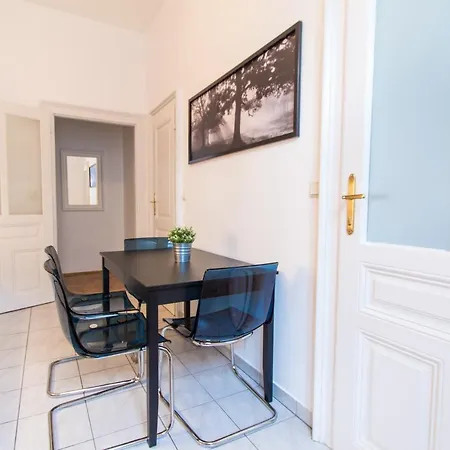 Erdberg I Contactless Check-in Apartment *