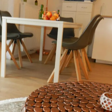 Klassik And Sunny Apartment! דירה