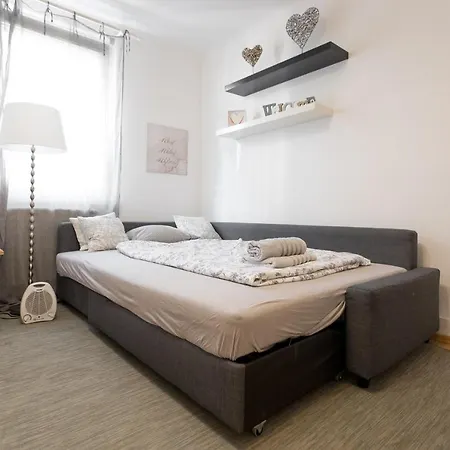 Gorgeous Hideout | Center * Vienna