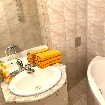 Opera Apartment *