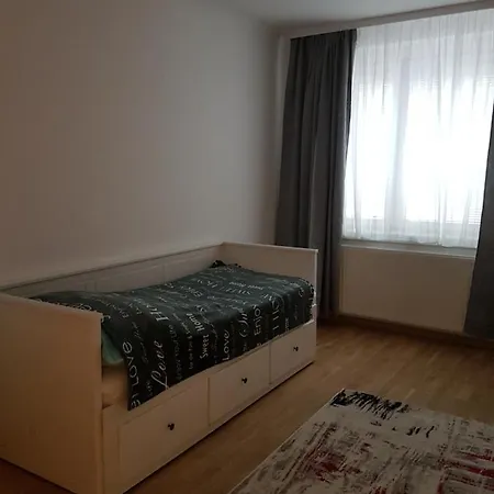 Stadthalle Apartment *